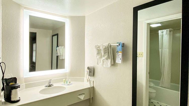 Quality Inn Harlingen Room