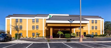 Quality Inn & Suites, Texas City Exterior