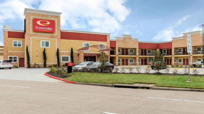 <b>Econo Lodge Inn & Suites Exterior</b>. Images powered by <a href="https://iceportal.shijigroup.com/" title="IcePortal" target="_blank">IcePortal</a>.