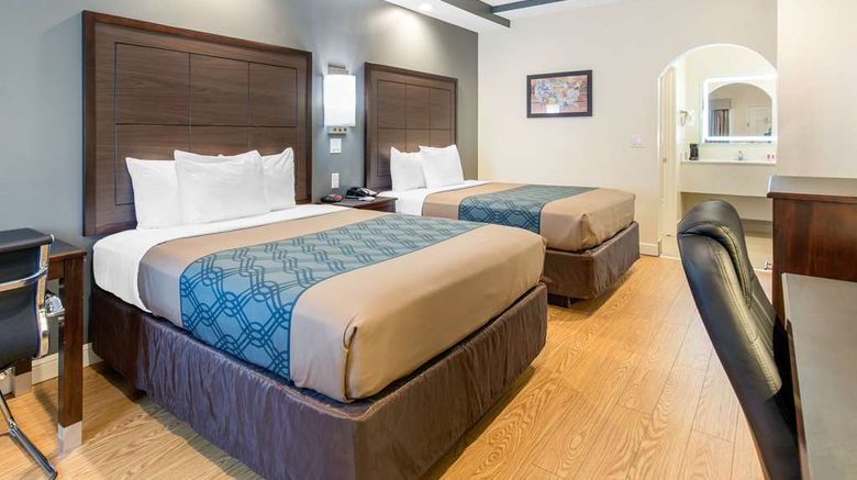 <b>Econo Lodge Inn & Suites Room</b>. Images powered by <a href="https://iceportal.shijigroup.com/" title="IcePortal" target="_blank">IcePortal</a>.