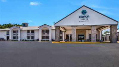 Clarion Pointe Marshall