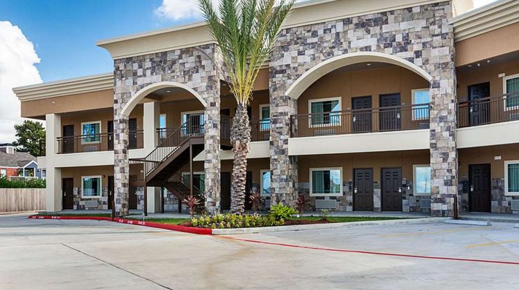 Econo Lodge Inn & Suites Exterior