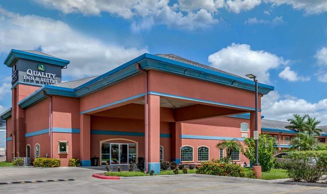 Quality Inn & Suites Mercedes Exterior