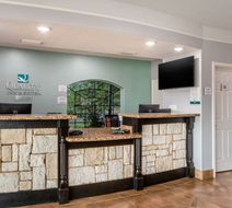 Quality Inn & Suites Mercedes Lobby