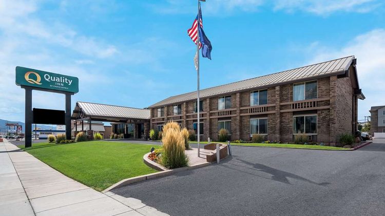 Quality Inn Exterior