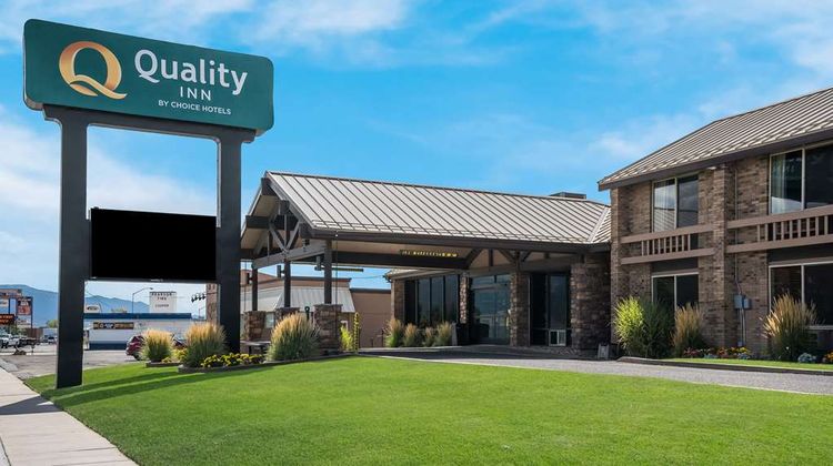 Quality Inn Exterior