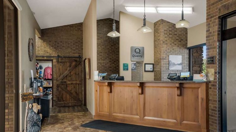 Quality Inn Lobby