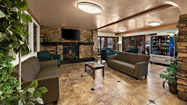 <b>Quality Inn of St. George Lobby</b>. Images powered by <a href="https://iceportal.shijigroup.com/" title="IcePortal" target="_blank">IcePortal</a>.