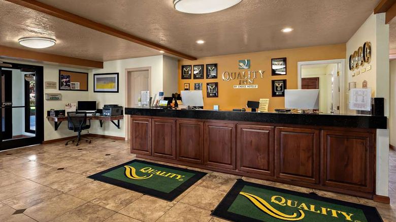<b>Quality Inn of St. George Lobby</b>. Images powered by <a href="https://iceportal.shijigroup.com/" title="IcePortal" target="_blank">IcePortal</a>.