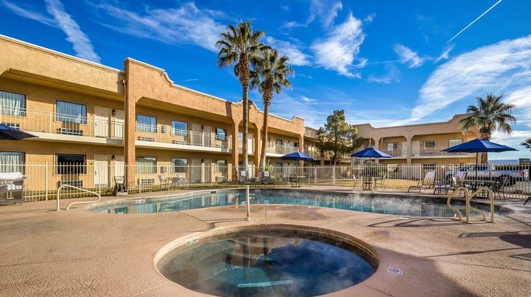 Clarion Suites St George Pool