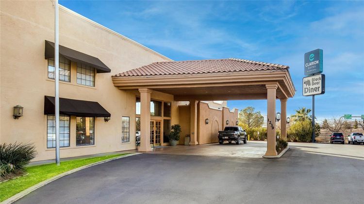 Clarion Suites St George Exterior