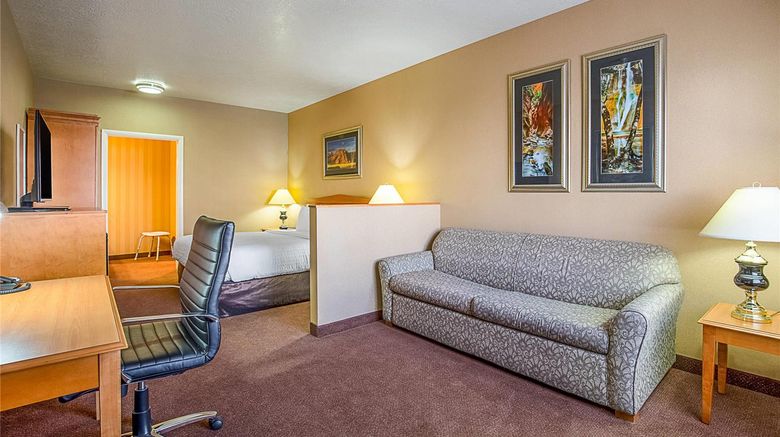 <b>Clarion Suites St George Room</b>. Images powered by <a href="https://iceportal.shijigroup.com/" title="IcePortal" target="_blank">IcePortal</a>.
