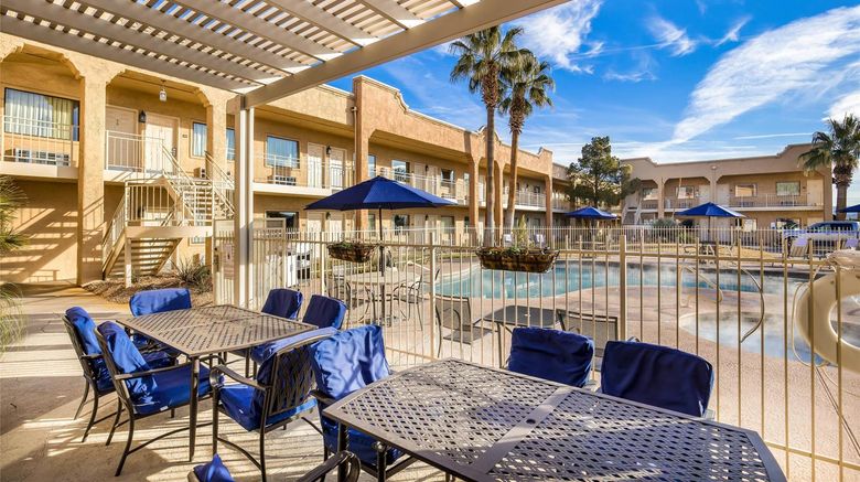 <b>Clarion Suites St George Pool</b>. Images powered by <a href="https://iceportal.shijigroup.com/" title="IcePortal" target="_blank">IcePortal</a>.