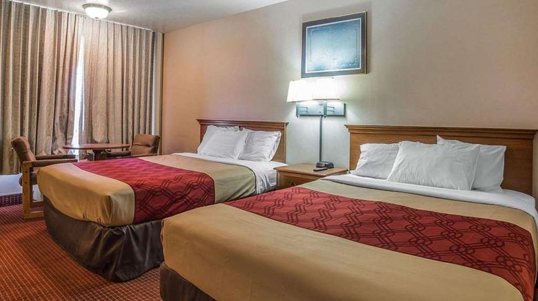 <b>Econo Lodge Room</b>. Images powered by <a href="https://iceportal.shijigroup.com/" title="IcePortal" target="_blank">IcePortal</a>.