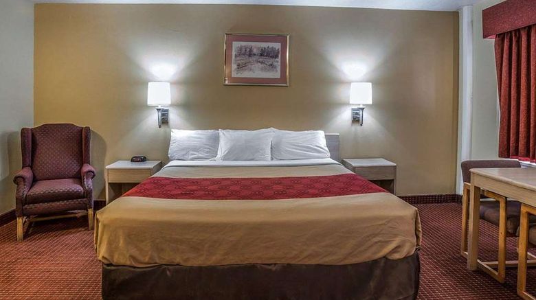 <b>Econo Lodge Suite</b>. Images powered by <a href="https://iceportal.shijigroup.com/" title="IcePortal" target="_blank">IcePortal</a>.