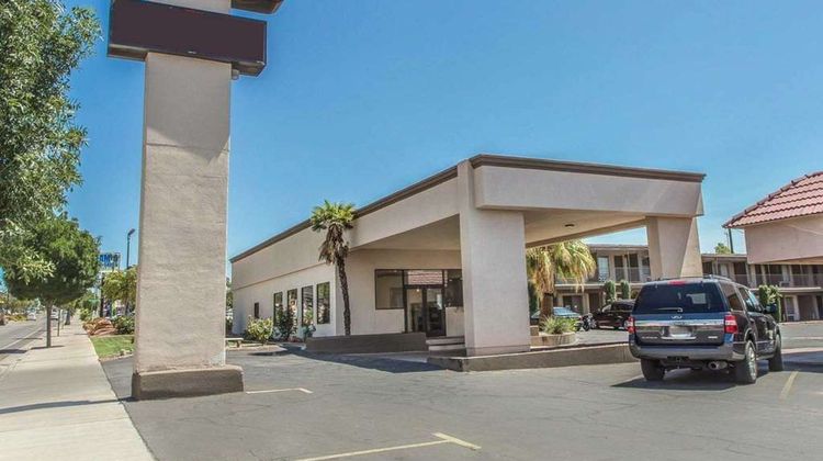 Econo Lodge Exterior