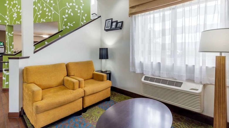 <b>Sleep Inn Lobby</b>. Images powered by <a href="https://iceportal.shijigroup.com/" title="IcePortal" target="_blank">IcePortal</a>.