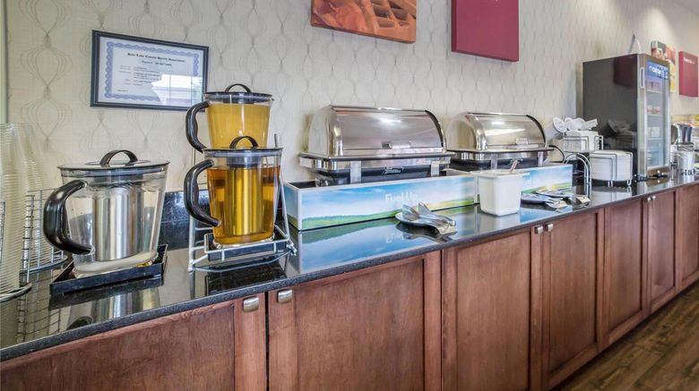 <b>Comfort Suites Airport Restaurant</b>. Images powered by <a href="https://iceportal.shijigroup.com/" title="IcePortal" target="_blank">IcePortal</a>.