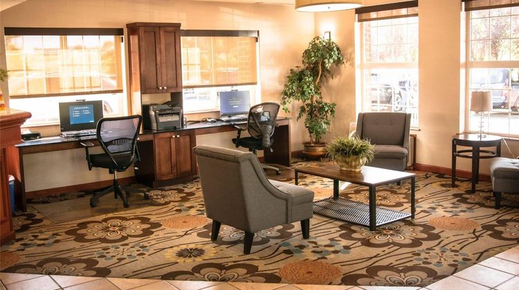 Comfort Suites Airport Lobby