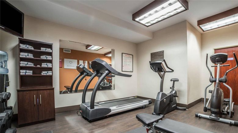 <b>Comfort Suites Airport Health</b>. Images powered by <a href="https://iceportal.shijigroup.com/" title="IcePortal" target="_blank">IcePortal</a>.