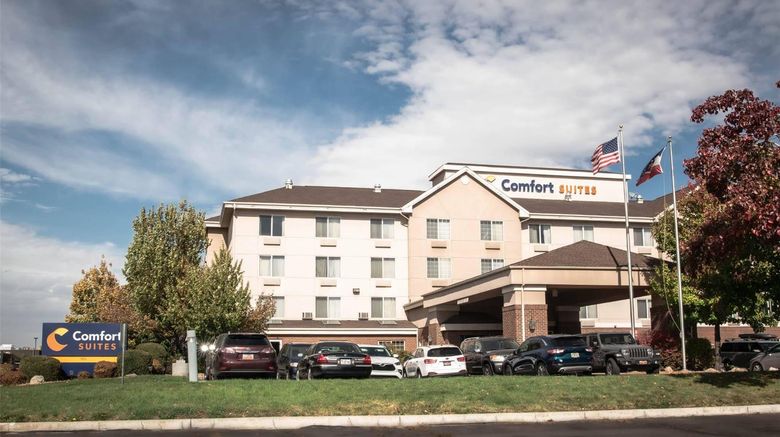 <b>Comfort Suites Airport Exterior</b>. Images powered by <a href="https://iceportal.shijigroup.com/" title="IcePortal" target="_blank">IcePortal</a>.