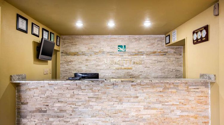 Quality Inn Stateline Lobby
