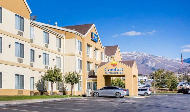 Comfort Inn & Suites Exterior