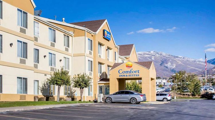 Comfort Inn & Suites Exterior