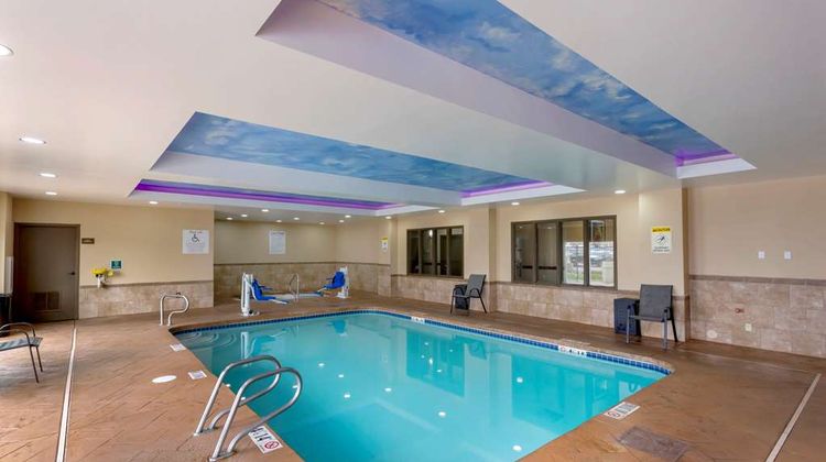 Comfort Inn & Suites Pool