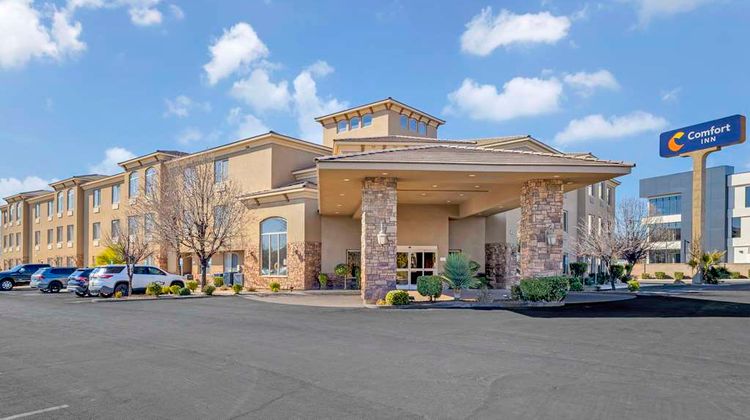 Comfort Inn Exterior