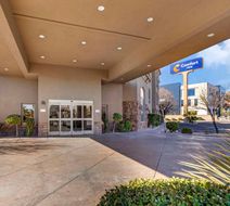 Comfort Inn Exterior