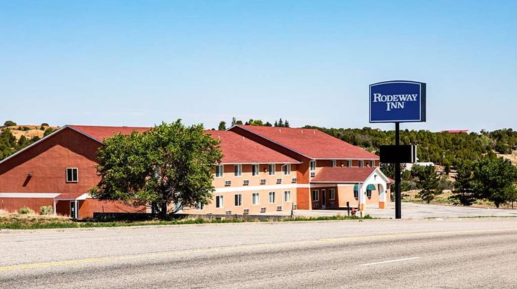 Rodeway Inn and Suites Monticello Exterior