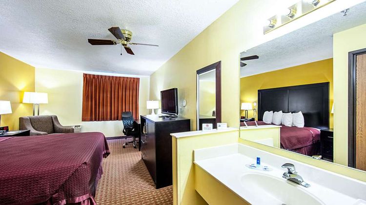 Rodeway Inn and Suites Monticello Room