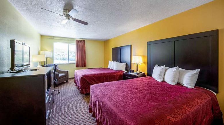 <b>Rodeway Inn and Suites Monticello Room</b>. Images powered by <a href="https://iceportal.shijigroup.com/" title="IcePortal" target="_blank">IcePortal</a>.