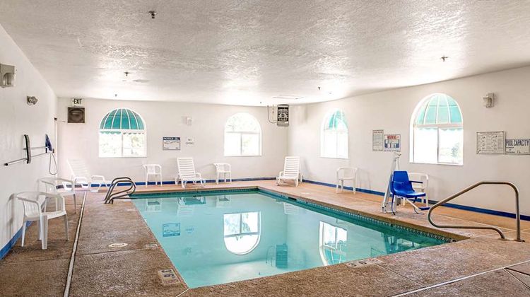 Rodeway Inn and Suites Monticello Pool