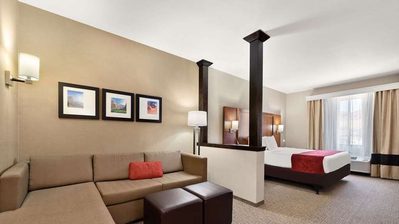 <b>Comfort Suites Kanab Suite</b>. Images powered by <a href="https://iceportal.shijigroup.com/" title="IcePortal" target="_blank">IcePortal</a>.