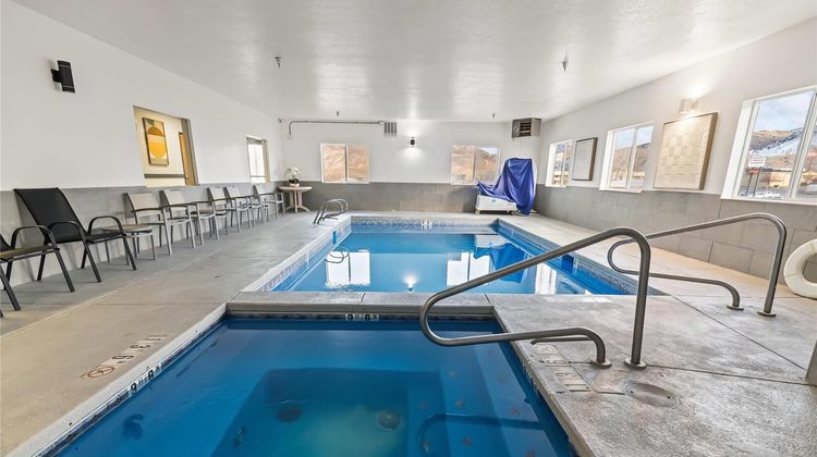 Quality Inn & Suites Salina Pool