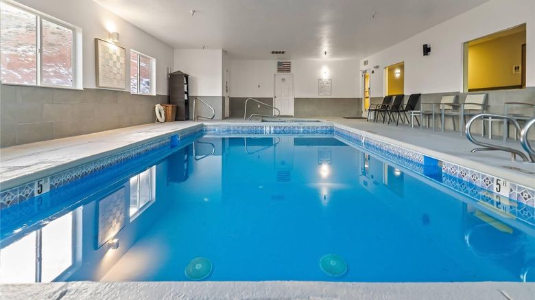 <b>Quality Inn & Suites Salina Pool</b>. Images powered by <a href="https://iceportal.shijigroup.com/" title="IcePortal" target="_blank">IcePortal</a>.