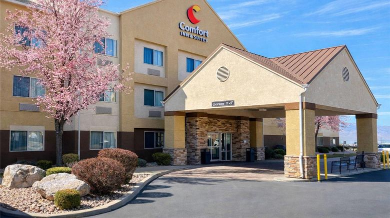 Comfort Inn  and  Suites Exterior. Images powered by <a href="https://iceportal.shijigroup.com" target="_blank" rel="noopener">Ice Portal</a>.