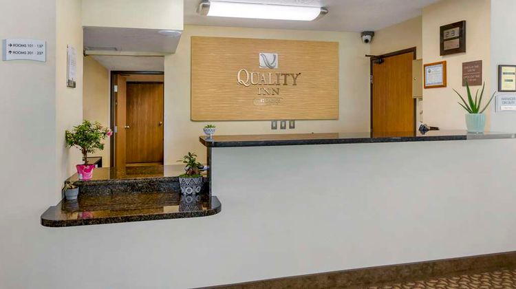 Quality Inn Lobby
