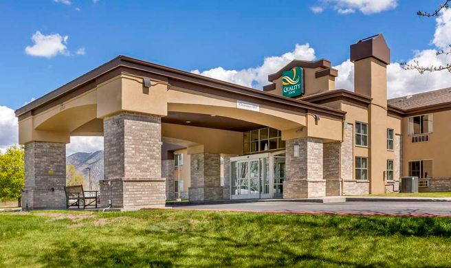 Quality Inn Exterior
