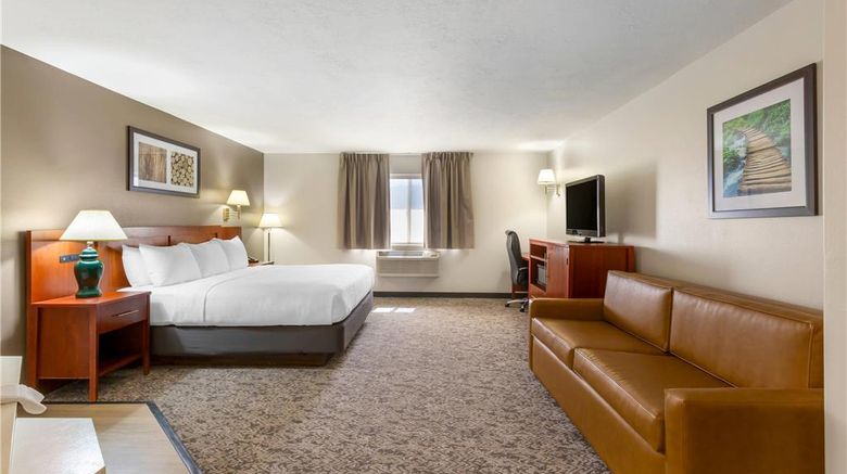 <b>Quality Inn & Suites Fillmore I-15 Suite</b>. Images powered by <a href="https://iceportal.shijigroup.com/" title="IcePortal" target="_blank">IcePortal</a>.