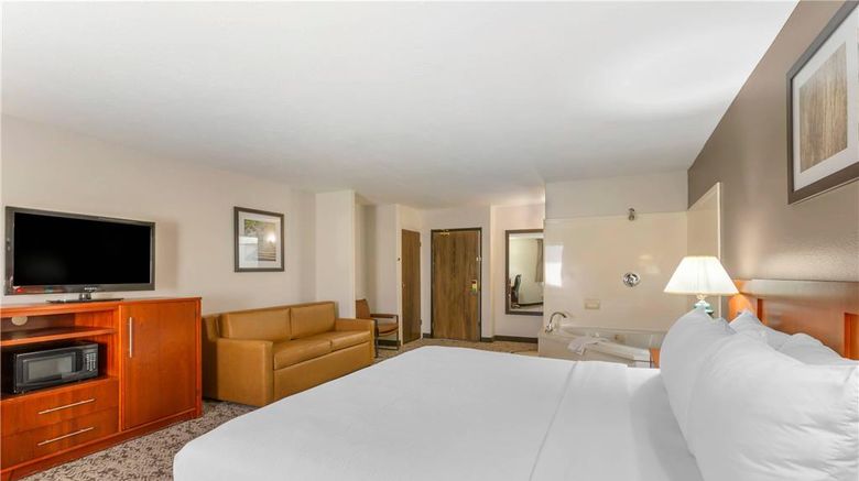 <b>Quality Inn & Suites Fillmore I-15 Suite</b>. Images powered by <a href="https://iceportal.shijigroup.com/" title="IcePortal" target="_blank">IcePortal</a>.