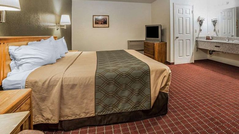 <b>Rodeway Inn Room</b>. Images powered by <a href="https://iceportal.shijigroup.com/" title="IcePortal" target="_blank">IcePortal</a>.
