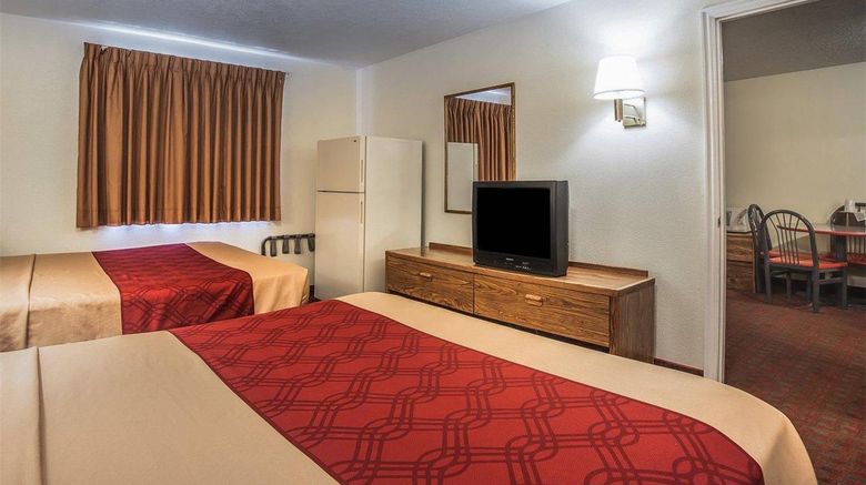 <b>Rodeway Inn Room</b>. Images powered by <a href="https://iceportal.shijigroup.com/" title="IcePortal" target="_blank">IcePortal</a>.