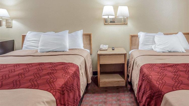 Rodeway Inn Room