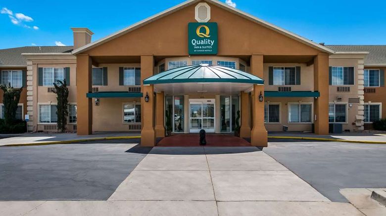 <b>Quality Inn & Stes Exterior</b>. Images powered by <a href="https://iceportal.shijigroup.com/" title="IcePortal" target="_blank">IcePortal</a>.