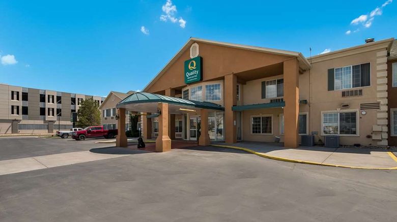 <b>Quality Inn & Stes Exterior</b>. Images powered by <a href="https://iceportal.shijigroup.com/" title="IcePortal" target="_blank">IcePortal</a>.