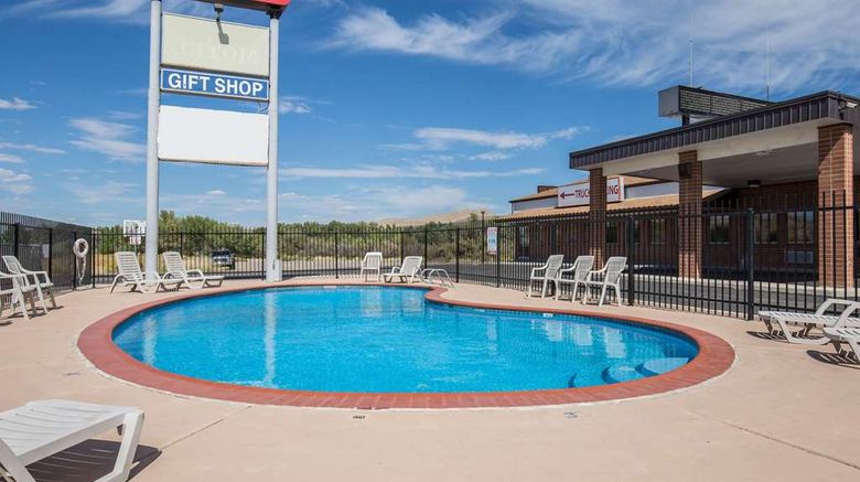 <b>Econo Lodge Pool</b>. Images powered by <a href="https://iceportal.shijigroup.com/" title="IcePortal" target="_blank">IcePortal</a>.