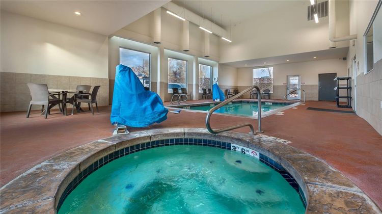 Comfort Inn & Suites, Vernal Pool